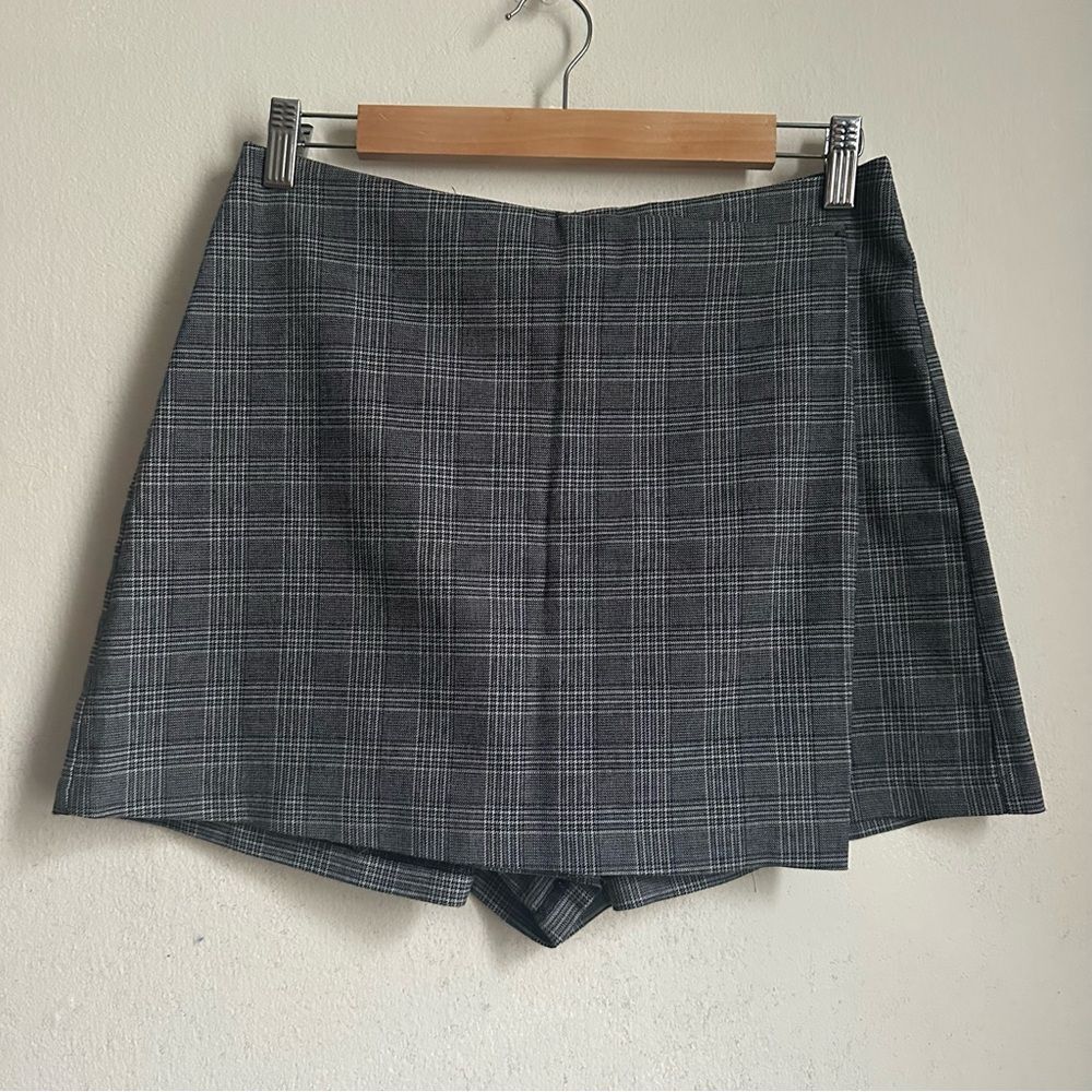 Primark grey checkered skort size 6